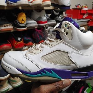 Retro Jordan 5 white grapes